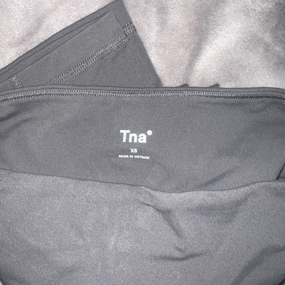 TNA Leggings - Picture 2 of 2